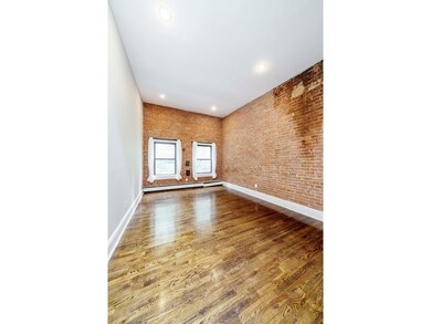 unlisted-address, New York, NY 10001 - photo 6