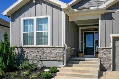 23512 W 89th St, Lenexa, KS 66227 - photo 2