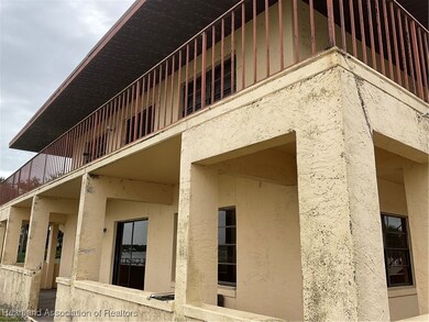 1025 Lakeview Dr unit 1, Sebring, FL 33870 - photo 2