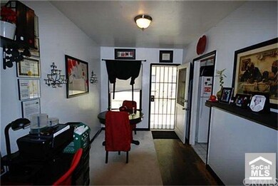 1 bedroom eating area