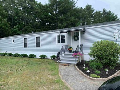 130 Daffodil Hill Ln, Rochester, NH 03868 - photo 5