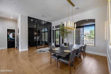 Entry / Dining