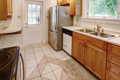 559 Midgard Rd. ~ Updated Kitchen