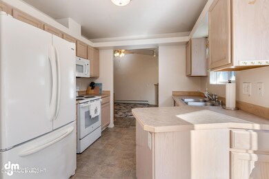 11-Kitchen_SLS_-7308