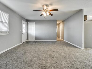 Entry/ Living Room