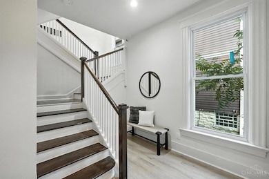 871 Hutchins Ave, Cincinnati, OH 45229 - photo 4