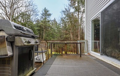 31 Woodside Ln unit 2, Rochester, NH 03867 - photo 3