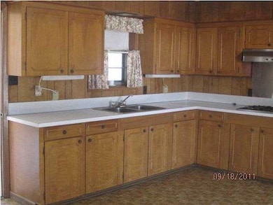 204 E Thompson St, New Iberia, LA 70560 - photo 3