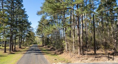 Middle Road Headed North