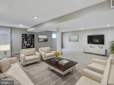 6822 Rolling Rd, Springfield, VA 22152 - photo 5