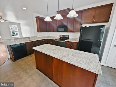 8366 Scotland Loop, Manassas, VA 20109 - photo 6