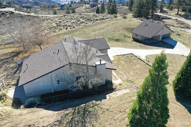 26801 Cabriolet Ct, Tehachapi, CA 93561 - photo 2