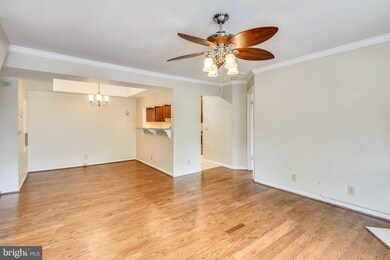5818 Inman Park Cir unit 200, Rockville, MD 20852 - photo 2