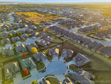 2621 W Tucson Ct, Broken Arrow, OK 74011 - photo 6