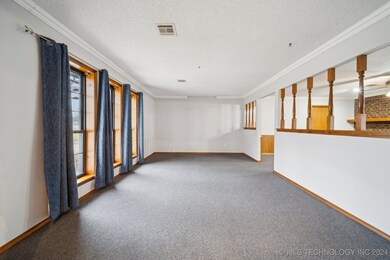 1703 N Fox St, Chouteau, OK 74337 - photo 6