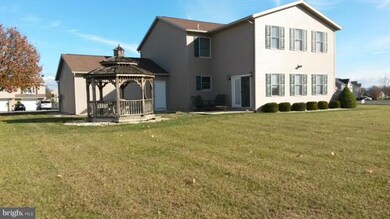 1872 Wood Duck Dr E, Chambersburg, PA 17202 - photo 2