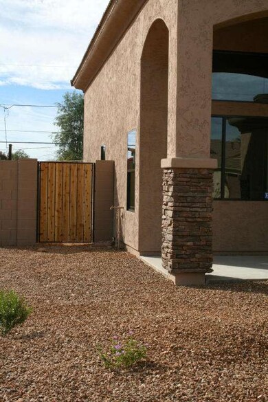 East Side of Home Small Gate