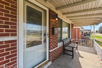 29354 Sherry Ave, Madison Heights, MI 48071 - photo 3