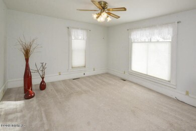 309 E Berrien St, Paw Paw, MI 49079 - photo 6