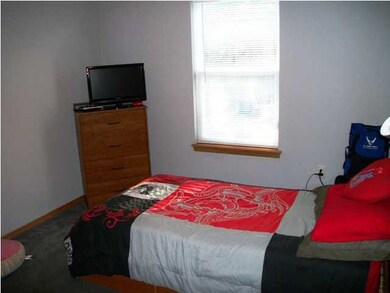2nd bedroom