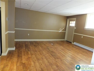 303 Allen St unit 2, Bath, PA 18014 - photo 6