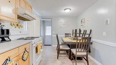 137 Feltham Rd, Springfield, MA 01118 - photo 7