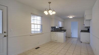 Newly renovated Kitchen and dining area.