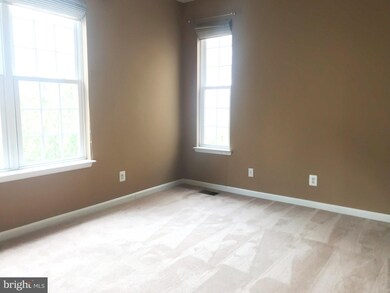 8932 Milford Haven Ct unit 32C, Lorton, VA 22079 - photo 7