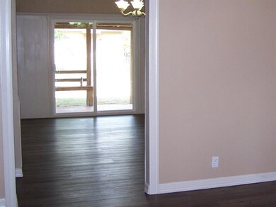 1715 S Center St, Denison, TX 75021 - photo 4