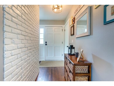 1010 Hallinan St, Lake Oswego, OR 97034 - photo 3