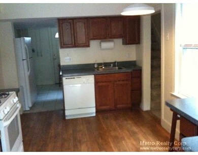 25 Oakland St, Newton, MA 02458 - photo 2