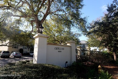 4300 Lakeside Dr unit 6, Jacksonville, FL 32210 - photo 2