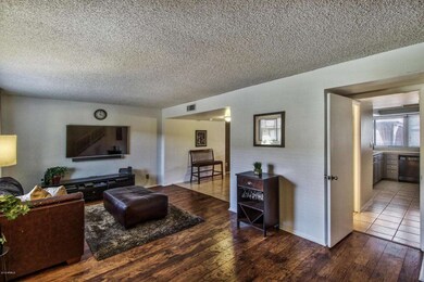 Living_Room_2