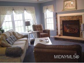 Formal Lvg. w/gas Fireplace