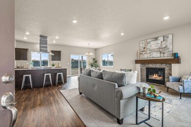 3559 NW 10th Place unit 11, Redmond, OR 97756 - photo 4