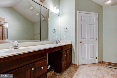 2296 S Whittmore St, Furlong, PA 18925 - photo 3