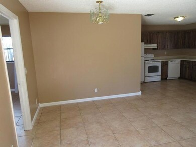 4 Dining Area