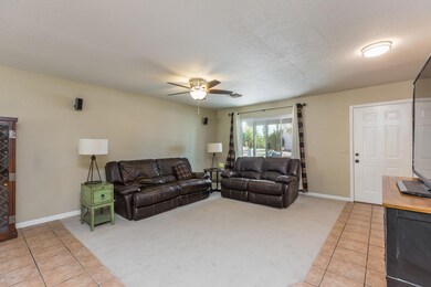 8) LIVING/FAMILY ROOM