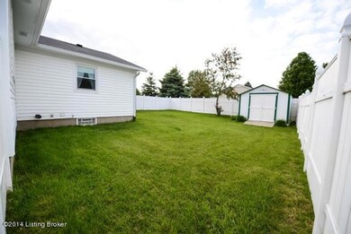 8201 Cortland Dr, Louisville, KY 40228 - photo 5