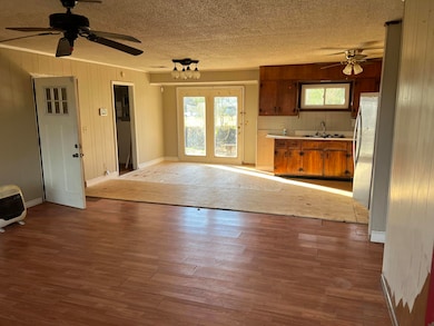 222 N Magnolia St, Whitwell, TN 37397 - photo 5