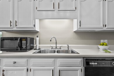 18 Hialeah Pl-5