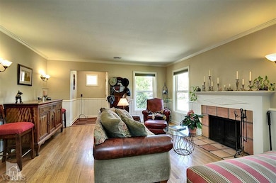 22014 Celes St, Woodland Hills, CA 91364 - photo 6