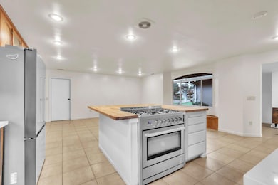 9104 Feather River Way, Sacramento, CA 95826 - photo 3