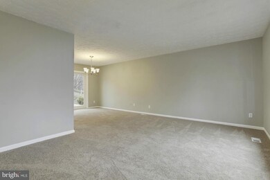 5026 Tartan Hill Rd, Perry Hall, MD 21128 - photo 2