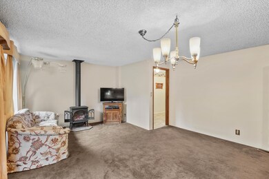 1891 NE Beacon Dr, Grants Pass, OR 97526 - photo 4