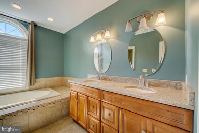 15416 Snowhill Ln, Centreville, VA 20120 - photo 4
