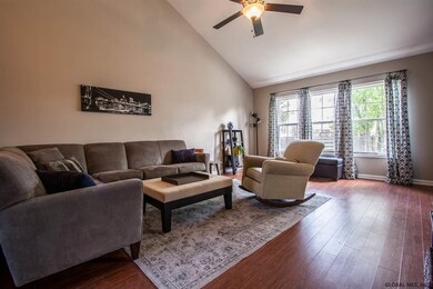 38 Glenham Ave, Saratoga Springs, NY 12866 - photo 4