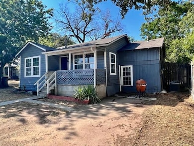 306 Cleveland Ave, Weatherford, TX 76086 - photo 3