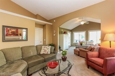 2514 Highridge Ln SE unit 33, Grand Rapids, MI 49546 - photo 3