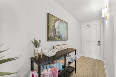 4-web-or-mls-15928-front-beach-rd-tower-